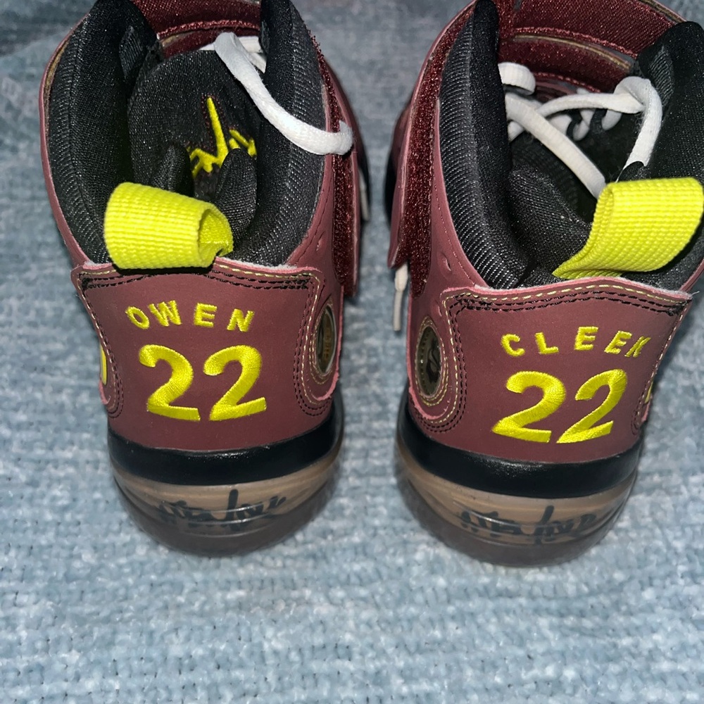 Nike Shoes - Picture 4 of 6